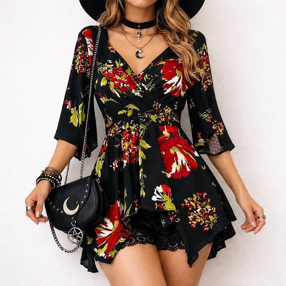 Cocomo Floral Handkerchief Hem Tunic Top Black Red V-Neck Y2K Whimsigoth Small